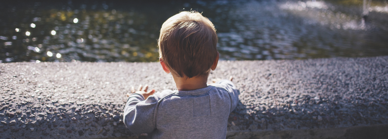 Water quality Header con immagine e testo