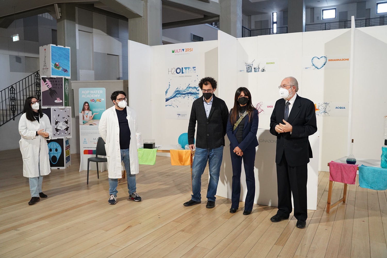 mostra Planet or plastic