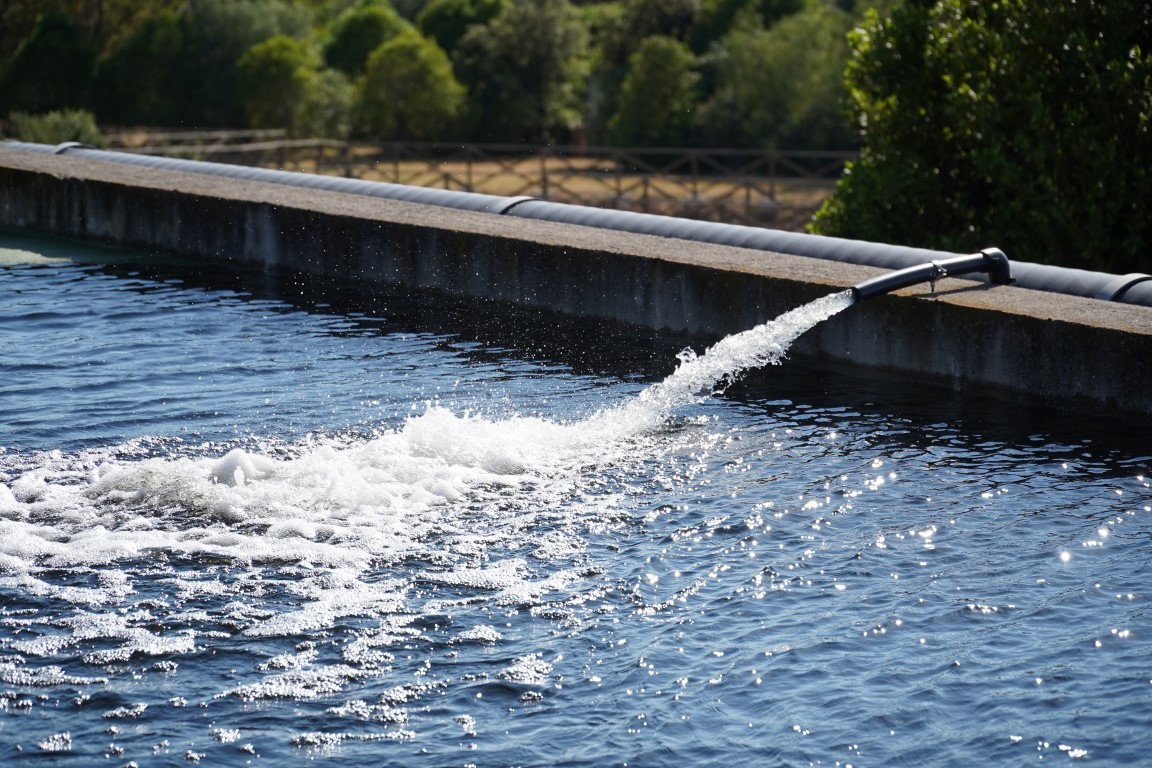 AQP al fianco degli agricoltori con l'impianto di acque reflue affinate di Castellana Grotte 