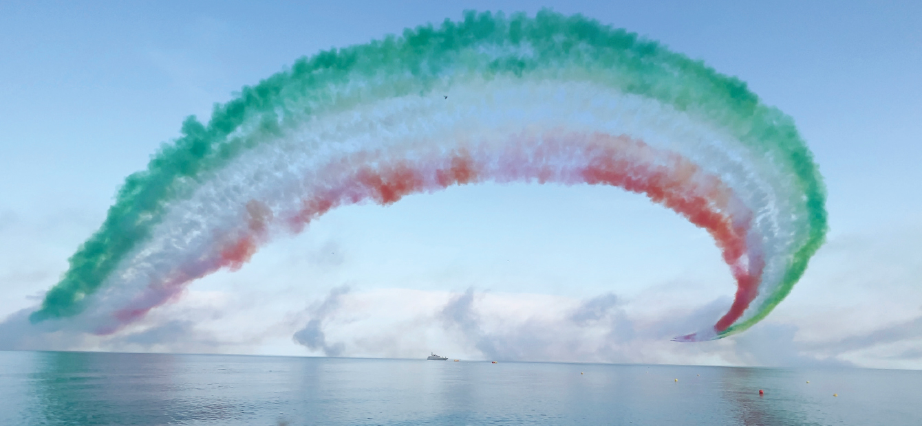 tricolore sul mare