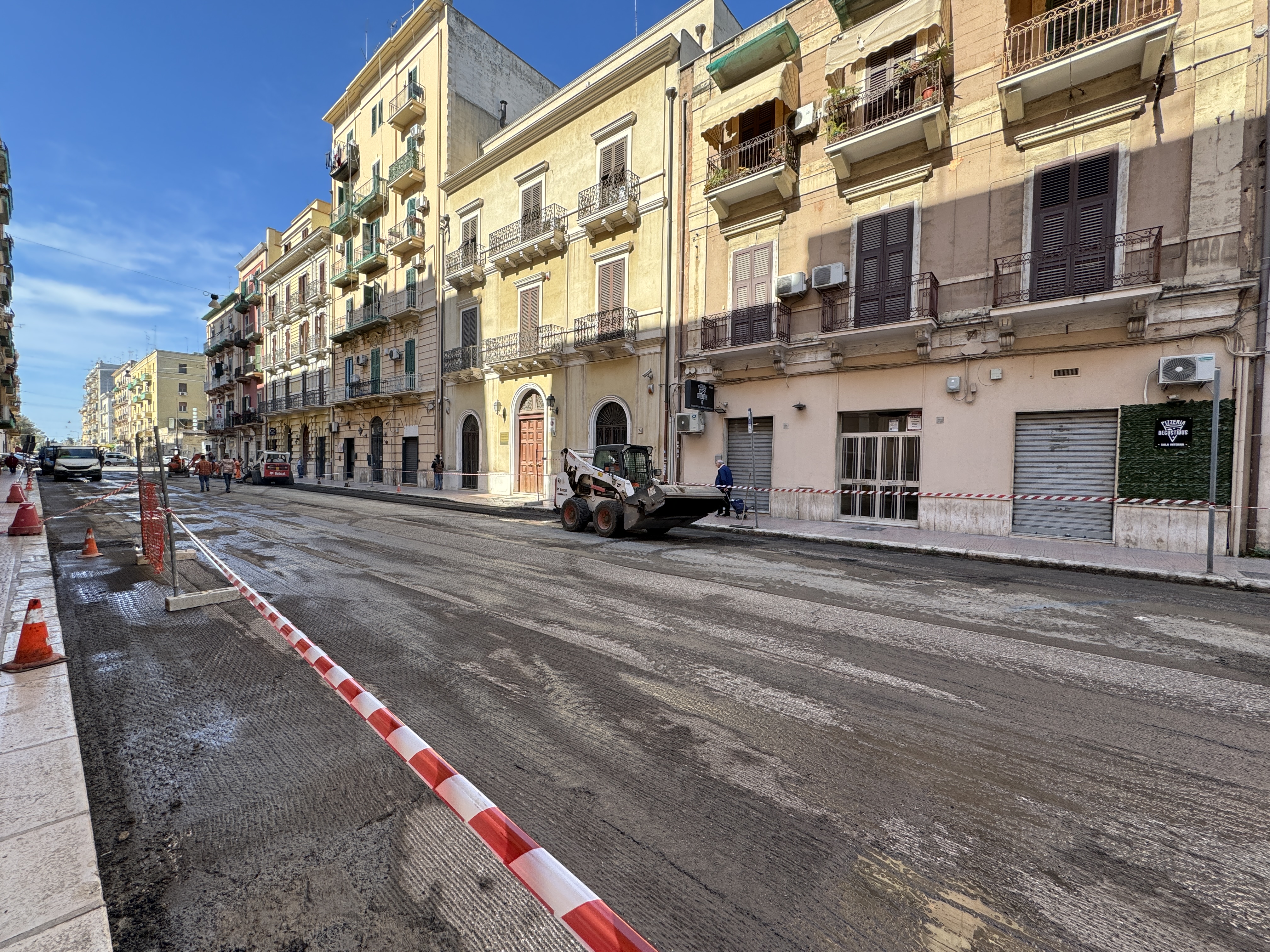 Taranto manto stradale Via Crispi