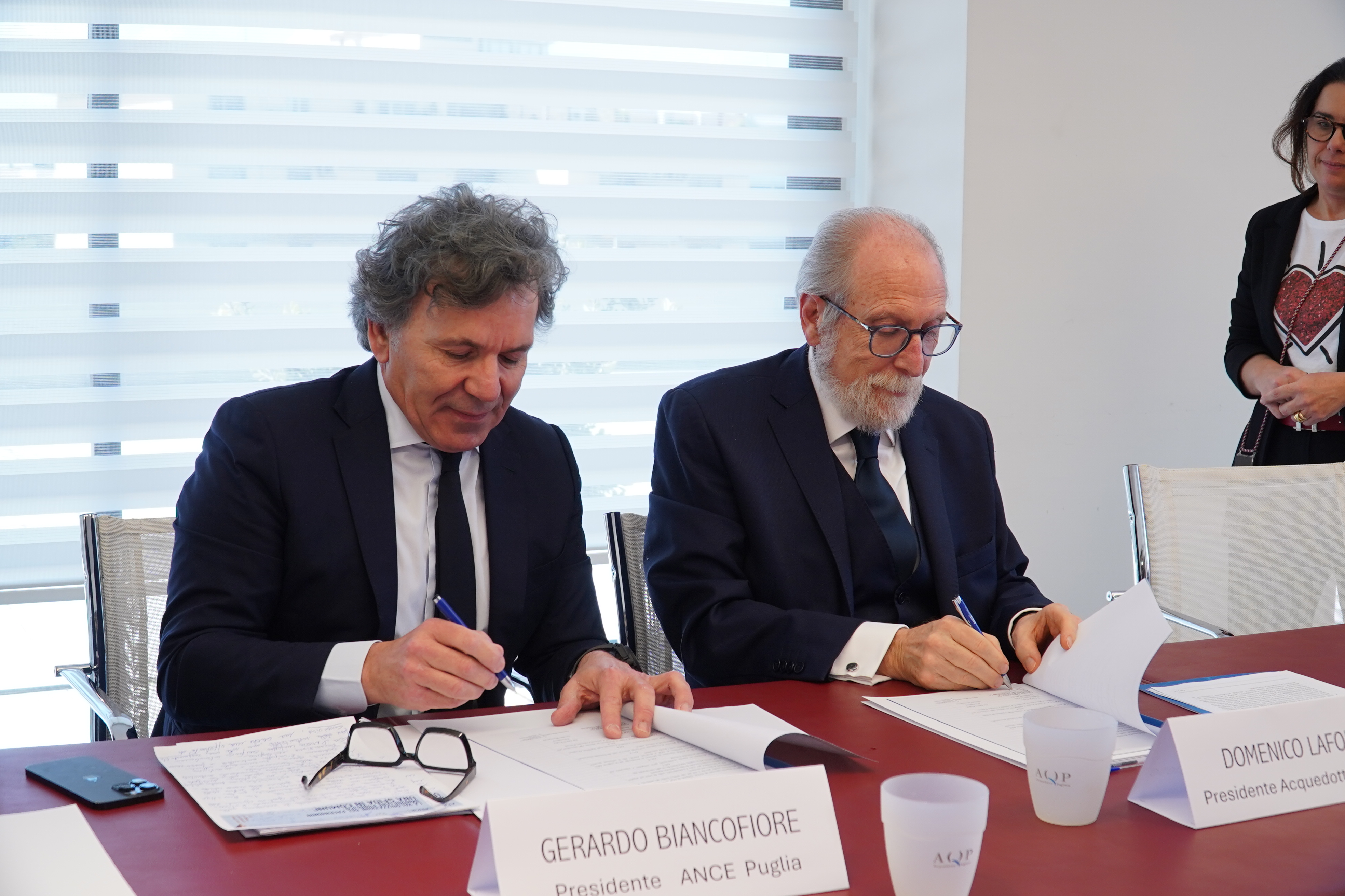 Firma protocollo AQP ANCE Laforgia Biancofiore