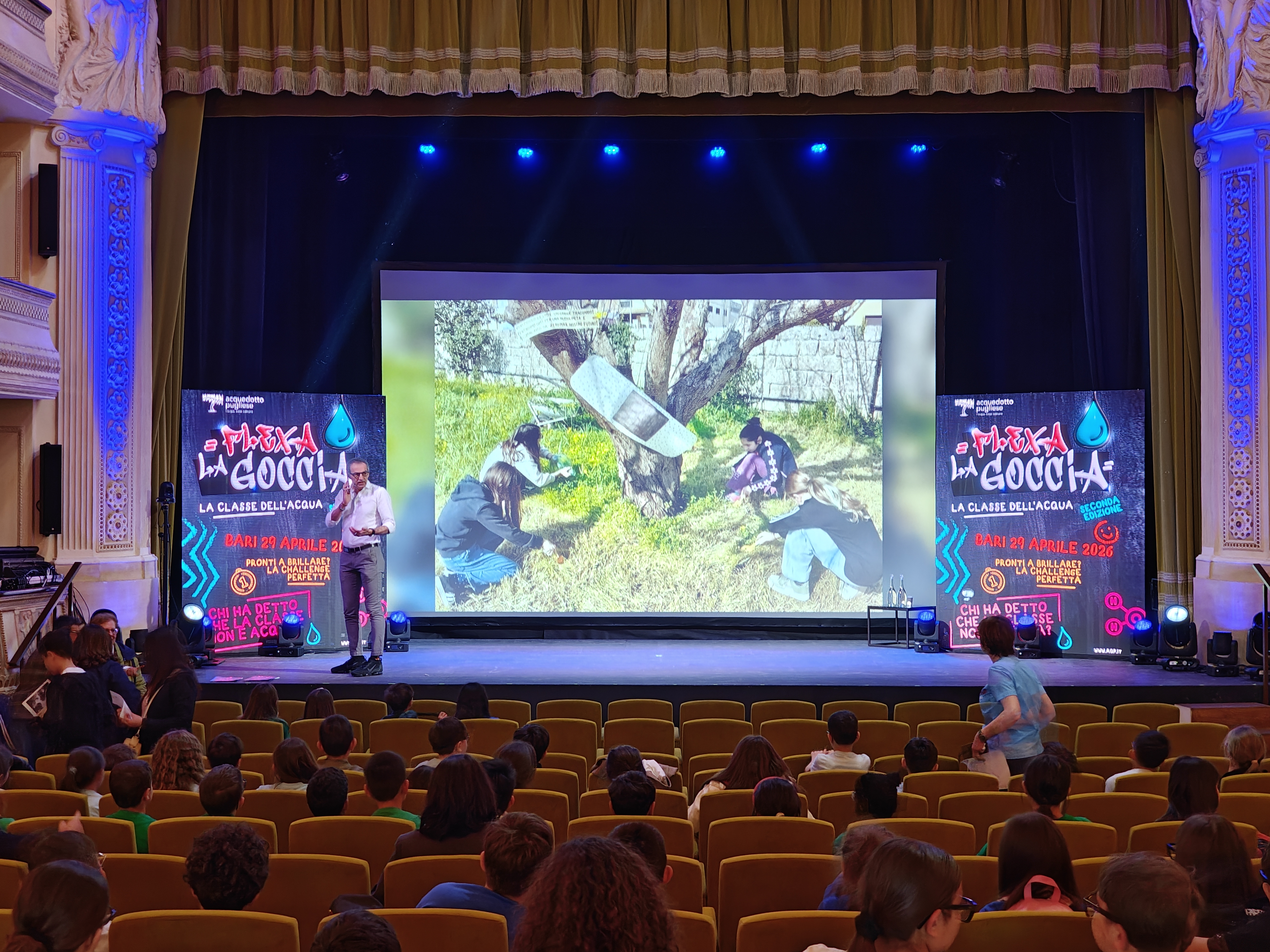 foto del palco durante l'evento Flexa la Goccia