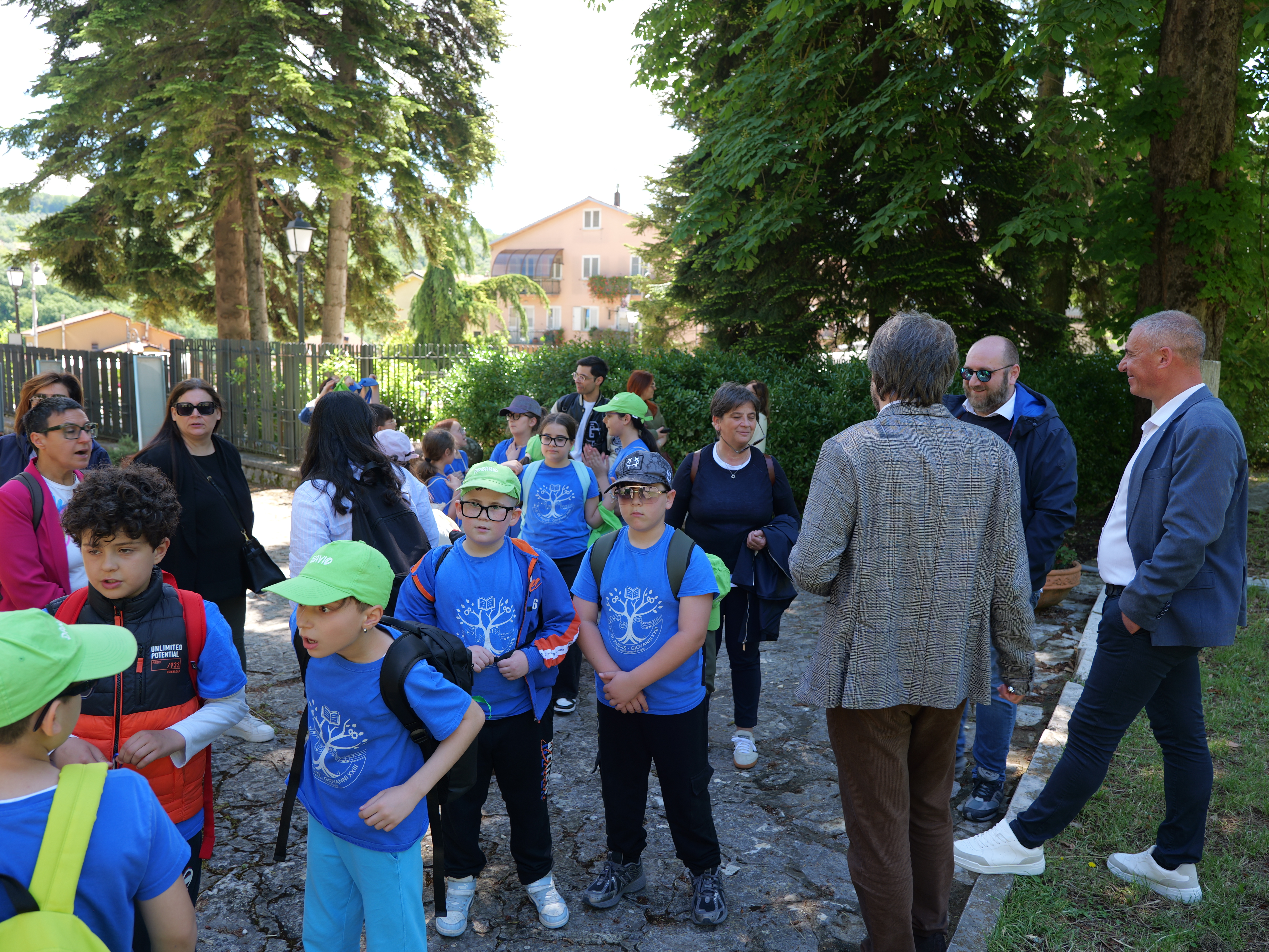 Una foto della classe vincitrice durante la visita
