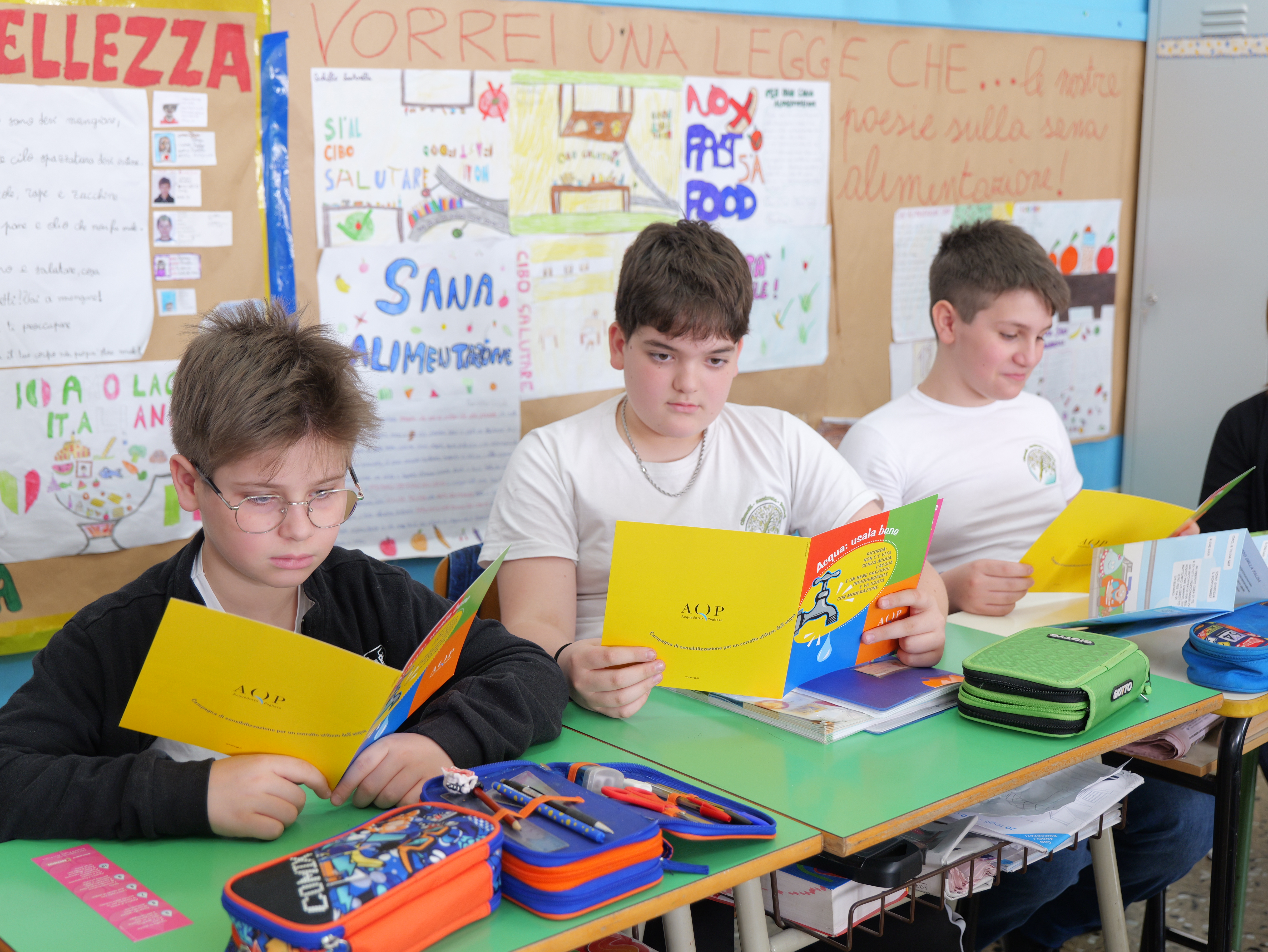 Alcuni alunni della classe 5° B della Scuola Primaria "F.Cifarelli" di Corato 