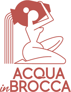 acqua in brocca