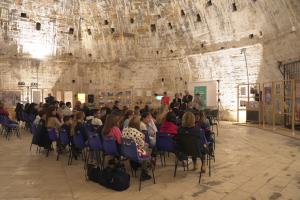 Platea durante l'inaugurazione dell'evento 