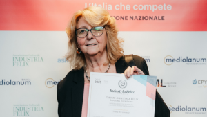 Dott.ssa Camilla Antola, Responsabile Area Contabilità e Bilanci di AQP durante il ritiro del Premio Felix 